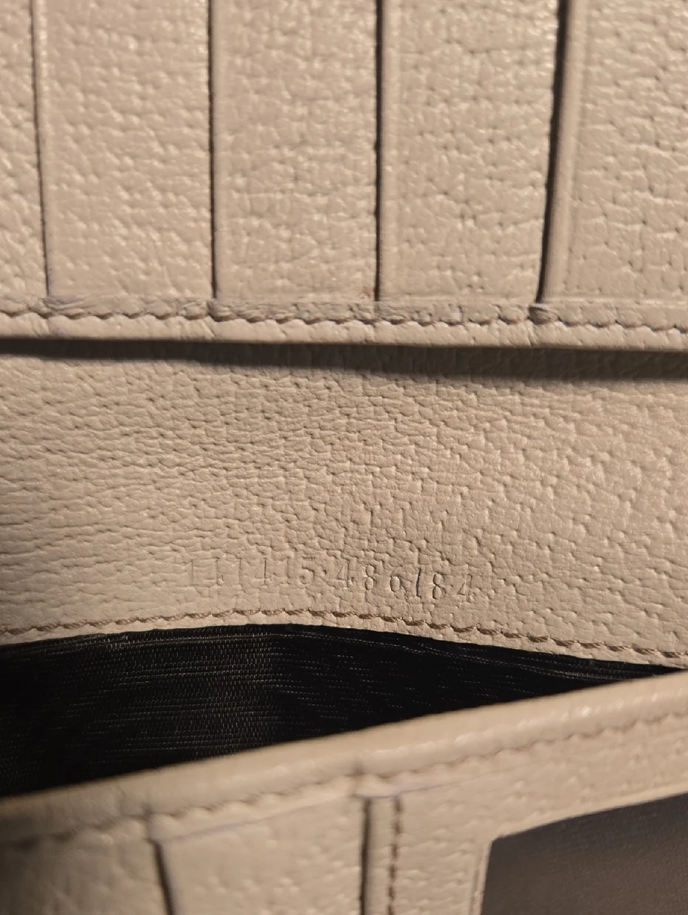 Gucci Pink Canvas Wallet with Cream Trim and Gold D-Ring - Picture 4 of 12